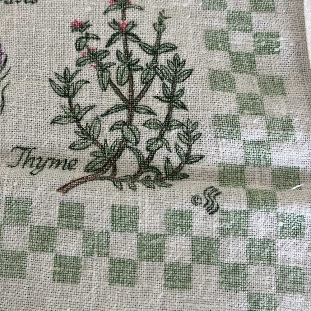 Vintage 1993 Kitchen Tea Towel/Wall Hanging with herb plants - Picture 5 of 5